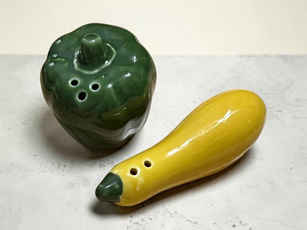 Green Pepper Yellow Squash Salt and Pepper Shaker Set Ceramic